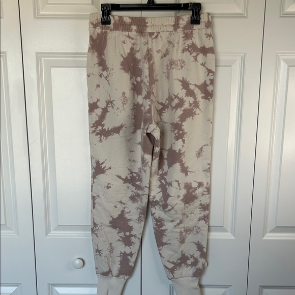 Varley Cream and Rose French Terry Joggers - Picture 3 of 6